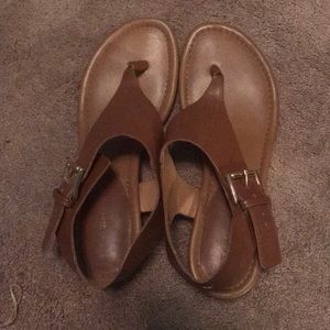 Tommy Hilfiger sandals size 7 1/2